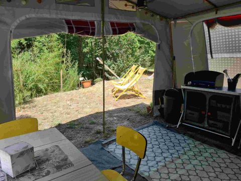 CARAVANE 4 personnes - Caravane vintage et tente 4p