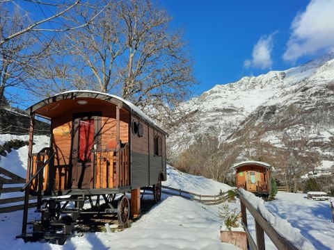 HÉBERGEMENT INSOLITE 2 personnes - Roulotte Gentiane 12 M²
