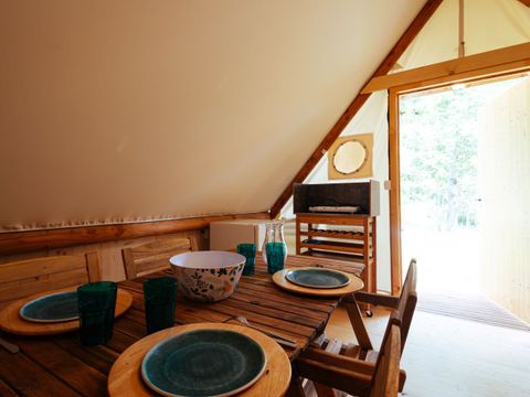 TENTE TOILE ET BOIS 4 personnes - LODGE TRAPPEUR 4 pers