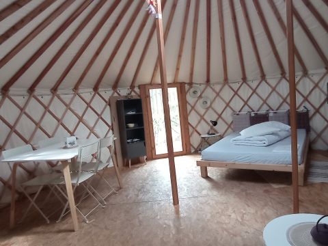 Insolite 4 personnes - Yourte scandinave - sans sanitaires - terrasse