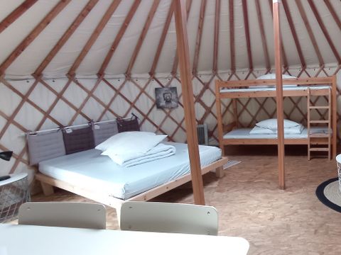 Insolite 4 personnes - Yourte scandinave - sans sanitaires - terrasse