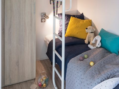MOBILHOME 4 personnes - COUSERANS PMR : avec terrasse couverte