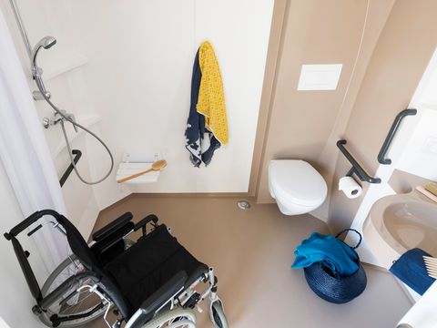 MOBILHOME 6 personnes - COUSERANS PMR : avec terrasse couverte