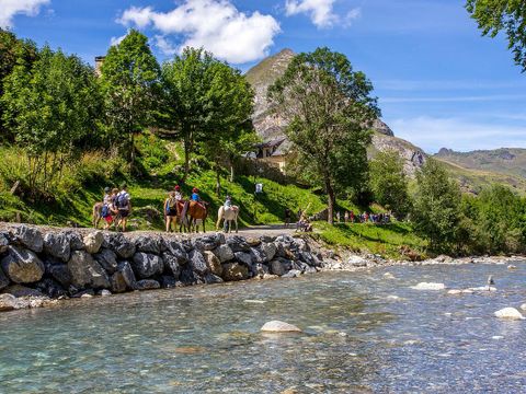 Camping Sites et Paysages - Pyrenevasion  - Camping Hautes-Pyrénées - Image N°3