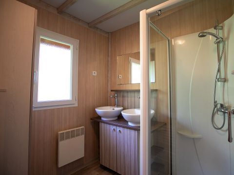 CHALET 6 personnes - Chalet bois 3 chambres TV LV Terrasse couverte CHALET 6 personnes - Chalet bois 3 chambres TV LV Terrasse couverte