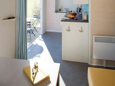 Mobilhome 2 personnes - Cahita 17.80m² - 1 chambre - Lit fait à l'arrivée+TV - Climatisation+Terrasse 10m²+wifi