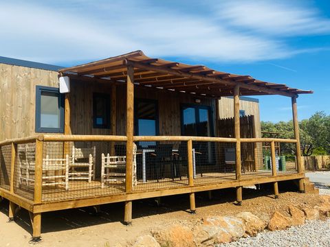 MOBILHOME 6 personnes - XL premium 6pers 2 sdb, 3 chambres +terrasse couverte+ tv+lave vaisselle+climatisation