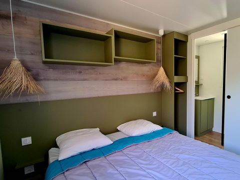MOBILHOME 4 personnes - XXL premium 35m² jacuzzi, 2 chambres+ 2 sdb +TV+lave vaisselle+climatisation