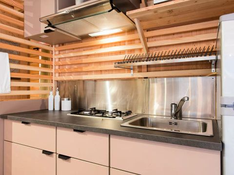 TENTE TOILE ET BOIS 5 personnes - Lodge Nature 3 Pièces 5 Personnes + TV