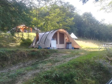 Emplacement - Forfait Nature : Emplacement + voiture + tente/caravane ou camping-car
