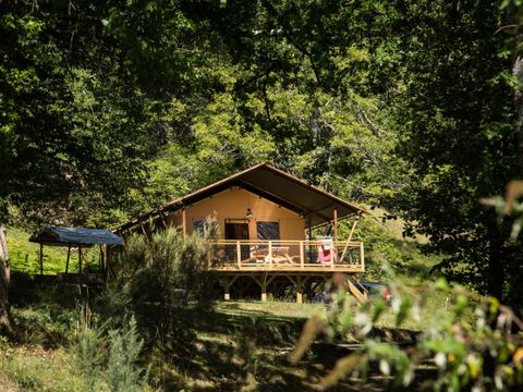 Tente en toile et en bois 6 personnes - Tente LODGE LUXE XL LUXE SAFARI 61m²  3 Chambres - Terrasse couverte