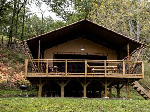 Tente en toile et en bois 6 personnes - Tente LODGE LUXE XL LUXE SAFARI 61m²  3 Chambres - Terrasse couverte