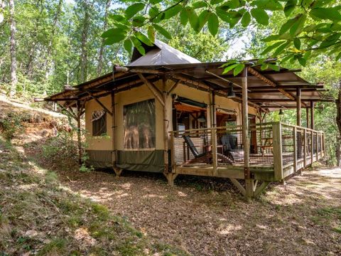 Tente en toile et en bois 6 personnes - Tente SAFARI LODGE OKAVANGO PREMIUM    57 M² / 3 Chambres - Terrasse couverte