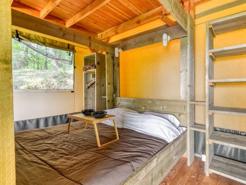 Tente en toile et en bois 6 personnes - Tente SAFARI LODGE OKAVANGO PREMIUM    57 M² / 3 Chambres - Terrasse couverte