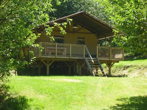 Tente en toile et en bois 5 personnes - Tente SAFARI WOODLODGE 59m² / 2 chambres - terrasse couverte (sanitaires privatifs)