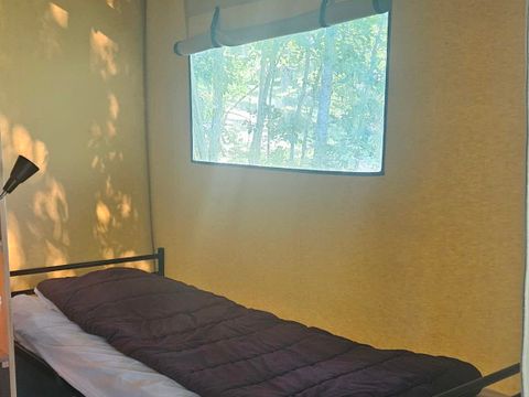 Tente en toile et en bois 5 personnes - Tente SAFARI LODGE NATURE 42m²/ 2 chambres - terrasse couverte (sans sanitaire privatif)
