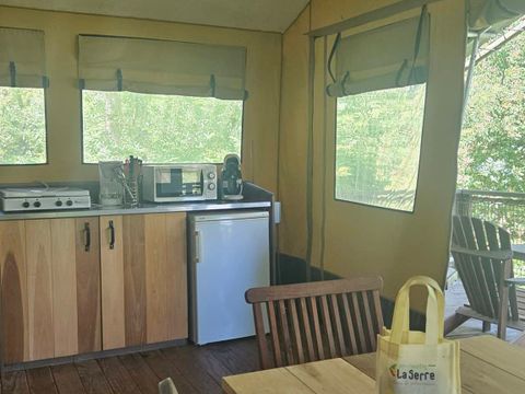 Tente en toile et en bois 5 personnes - Tente SAFARI LODGE NATURE 42m²/ 2 chambres - terrasse couverte (sans sanitaire privatif)