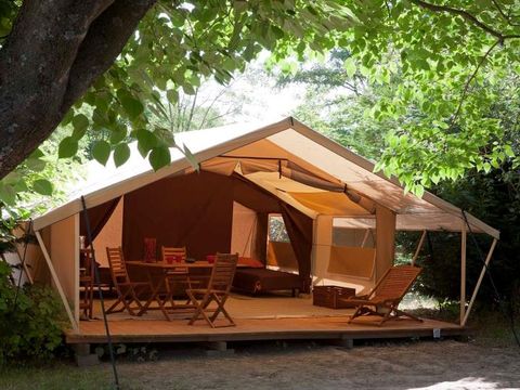 TENTE TOILE ET BOIS 5 personnes - COTTON LODGE NATURE 25m² / 2 chambres - terrasse couverte (sans sanitaires privatifs)