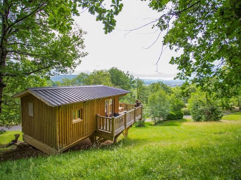 Hébergement 5 personnes - CABANE dans les arbres 24m² / 1 chambre - terrasse couverte