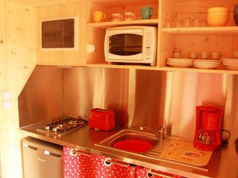 Hébergement 5 personnes - CABANE dans les arbres 24m² / 1 chambre - terrasse couverte