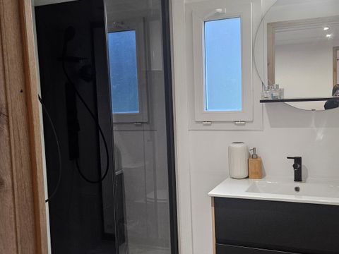 Chalet 5 personnes - Chalet REVE / 2 chambres - Terrasse (adapté pour personnes à mobilité réduite)