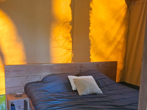 LODGE 6 personnes - Tente LODGE LUXE XL SAFARI SANDERS 3 Chambres - Terrasse couverte 2/6 pers.