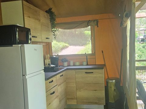 LODGE 4 personnes - Tente SAFARI LODGE NATURE SANDERS  2 chambres - terrasse couverte (pas de salle de bain privée)