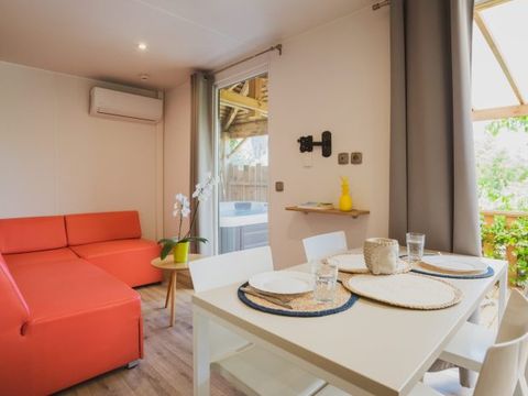 MOBILHOME 4 personnes - Moorea 52 m² - 3 pièces - 2 chambres - Jacuzzi privatif - Climatisation