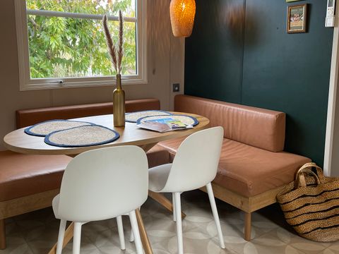 MOBILHOME 4 personnes - Créole 32 m² - 3 pièces - 2 chambres - Jacuzzi privatif - Climatisation