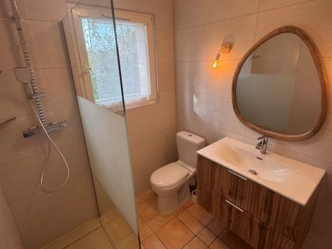 Appartement 4 personnes - 2 pièces - 40m² - 1 chambre - Douche - TV - Jacuzzi