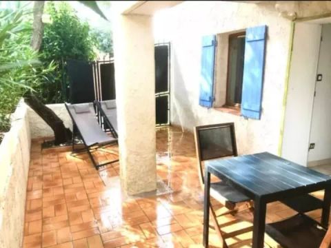 APPARTEMENT 2 personnes - 2 Pièces 2 Personnes Climatisé + TV