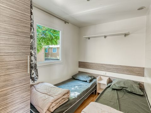 MOBILHOME 8 personnes - Le Baou  SPA - terrasse couverte