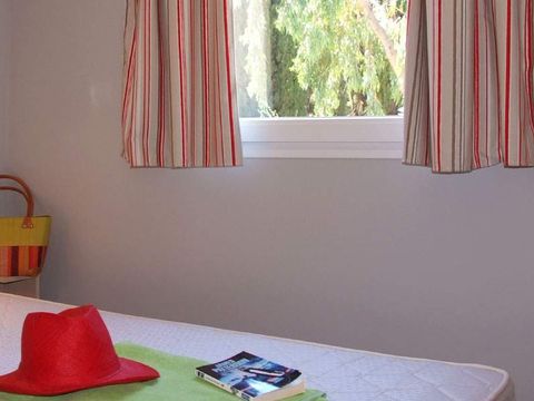 MOBILHOME 4 personnes - Mobil-home Corail - 26m² - 2 chambres + Terrasse couverte