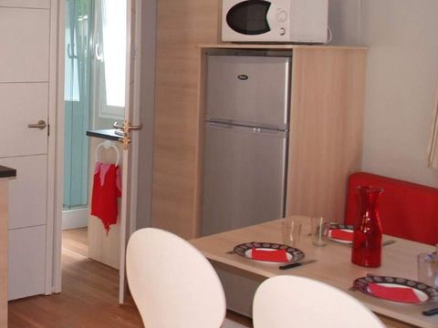 MOBILHOME 4 personnes - Mobil-home Corail - 26m² - 2 chambres + Terrasse couverte