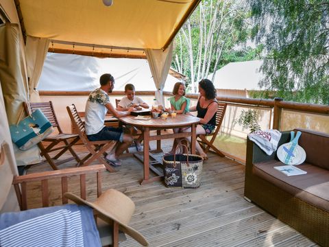 TENTE TOILE ET BOIS 4 personnes - LODGE MAASAI