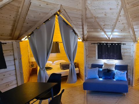HÉBERGEMENT INSOLITE 2 personnes - Kota, bain Nordique & Sauna + cadeau de bienvenue