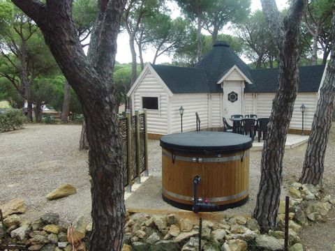 HÉBERGEMENT INSOLITE 2 personnes - Kota, bain Nordique & Sauna + cadeau de bienvenue