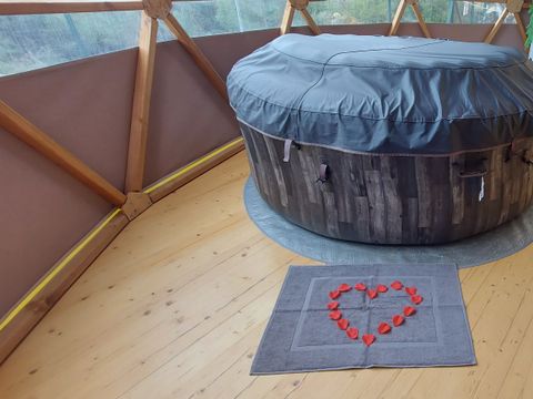 HÉBERGEMENT INSOLITE 2 personnes - Wigwam & SPA +  cadeau de bienvenue