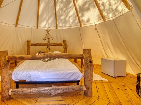 Hébergement 2 personnes - Tipi