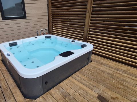 MOBILHOME 6 personnes - Cottage Signature + Jacuzzi
