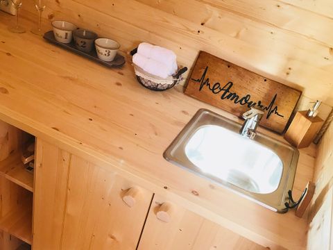 HÉBERGEMENT INSOLITE 4 personnes - Mini Cabane Magique Insolite Premium
