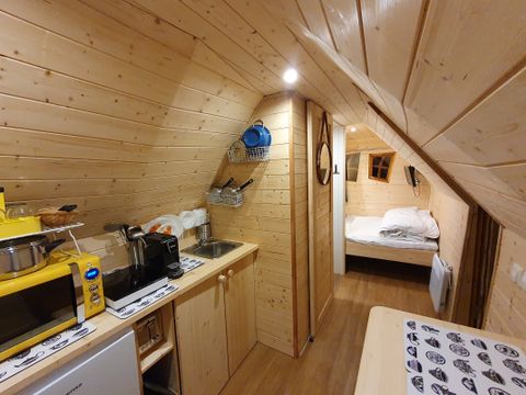 HÉBERGEMENT INSOLITE 4 personnes - Mini Cabane Magique Insolite Premium