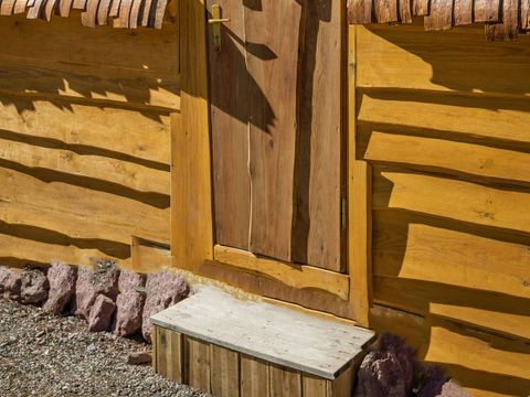 HÉBERGEMENT INSOLITE 4 personnes - Mini Cabane Magique Insolite Premium