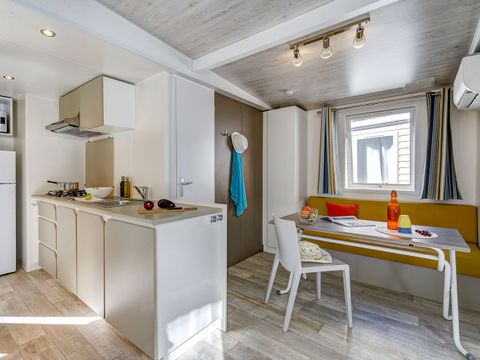 MOBILHOME 5 personnes - COTTAGE 4/5p 2ch clim ***