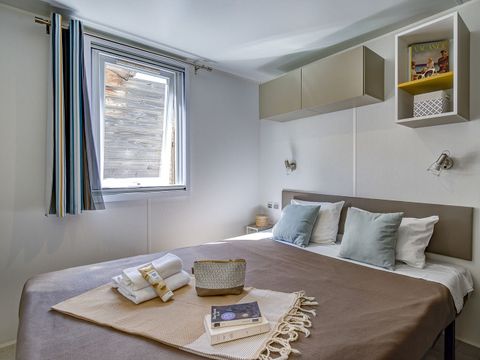 MOBILHOME 5 personnes - COTTAGE 4/5p 2ch clim ***