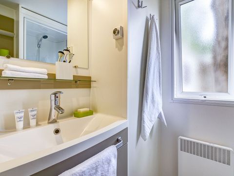 MOBILHOME 7 personnes - COTTAGE 6/7p 3ch clim ***