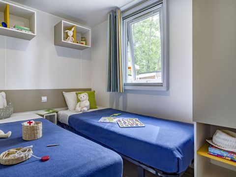 MOBILHOME 7 personnes - COTTAGE 6/7p 3ch clim ***