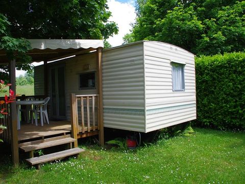 MOBILHOME 4 personnes - (sans sanitaires)