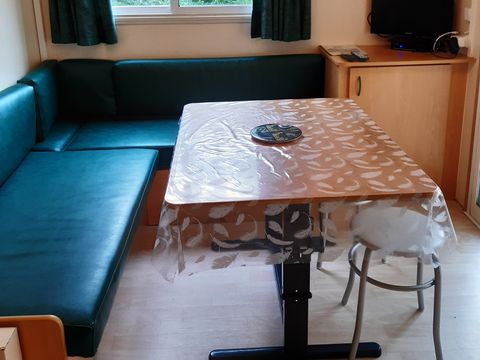MOBILHOME 4 personnes - 24m2, 2 chambres ( n°24 et n°27) terrasse intégrée