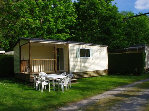 MOBILHOME 4 personnes - 24m2, 2 chambres ( n°24 et n°27) terrasse intégrée